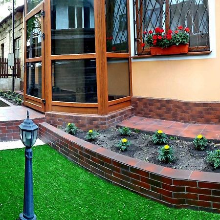 Unique 1 Bd Apt Dt W/Free Parking And Wi-Fi Appartement Chişinǎu Buitenkant foto