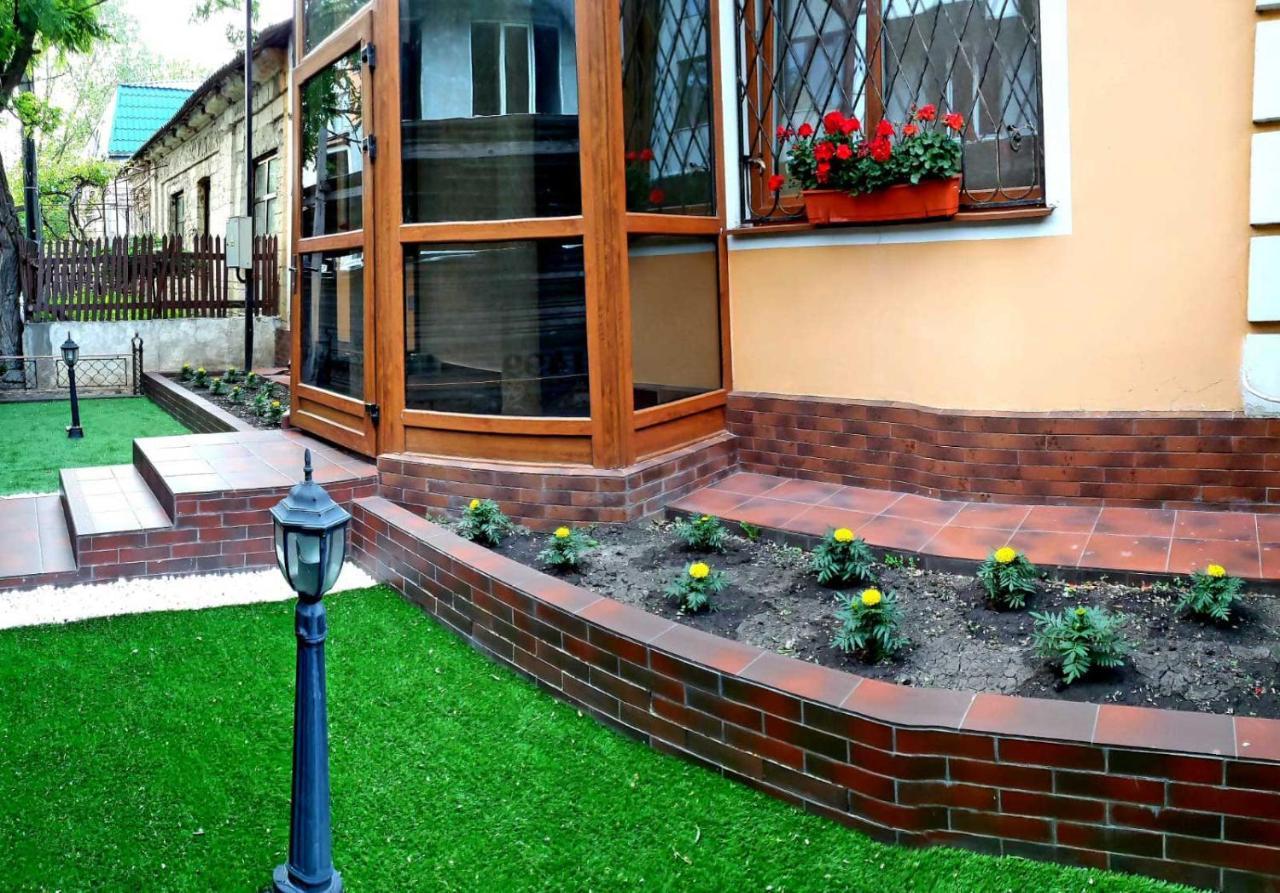 Unique 1 Bd Apt Dt W/Free Parking And Wi-Fi Appartement Chişinǎu Buitenkant foto