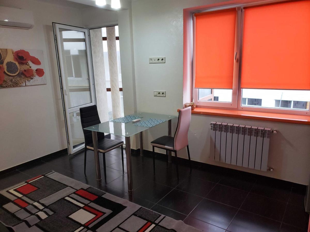 Unique 1 Bd Apt Dt W/Free Parking And Wi-Fi Appartement Chişinǎu Buitenkant foto